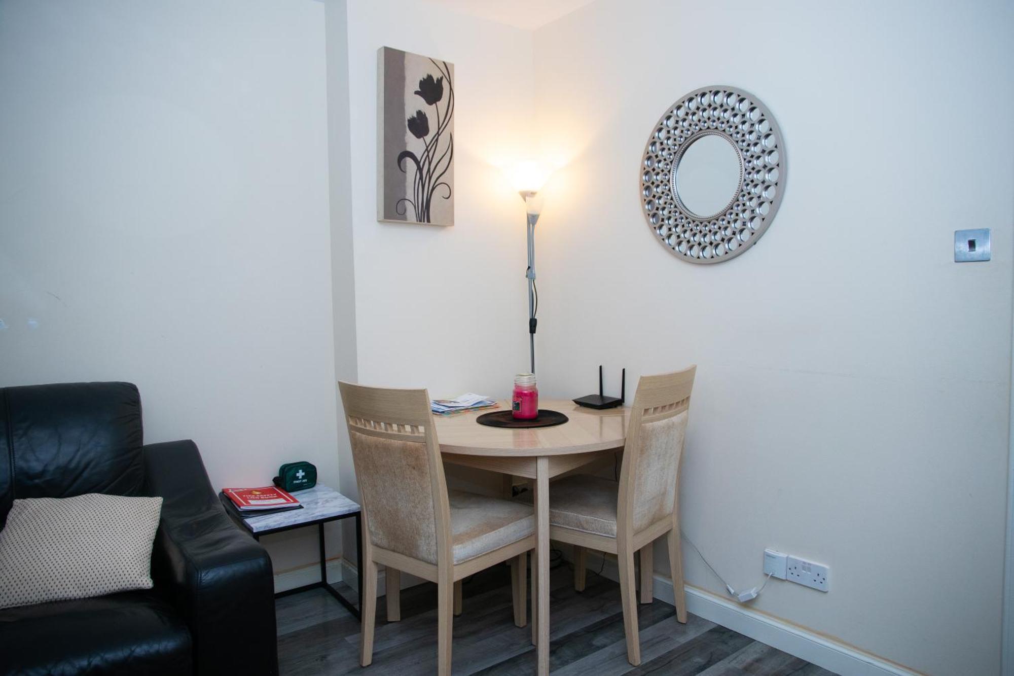 Charlotte Apartment แอเบอร์ดีน ภายนอก รูปภาพ