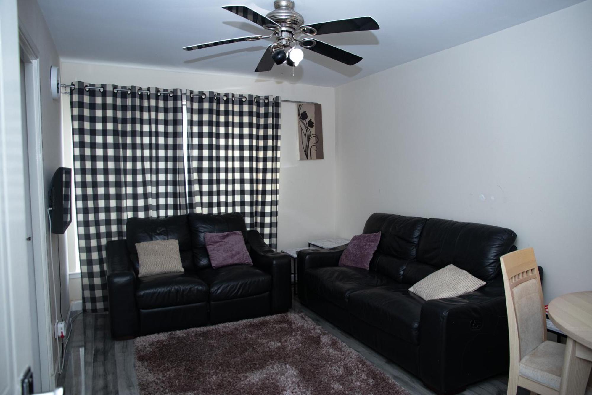 Charlotte Apartment แอเบอร์ดีน ภายนอก รูปภาพ