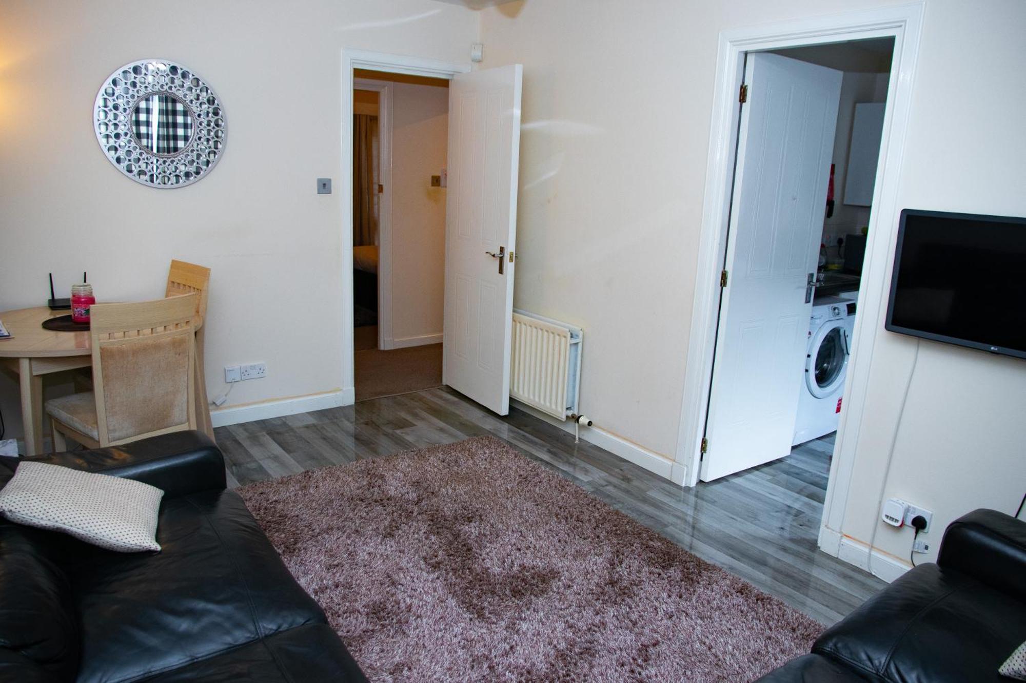 Charlotte Apartment แอเบอร์ดีน ภายนอก รูปภาพ